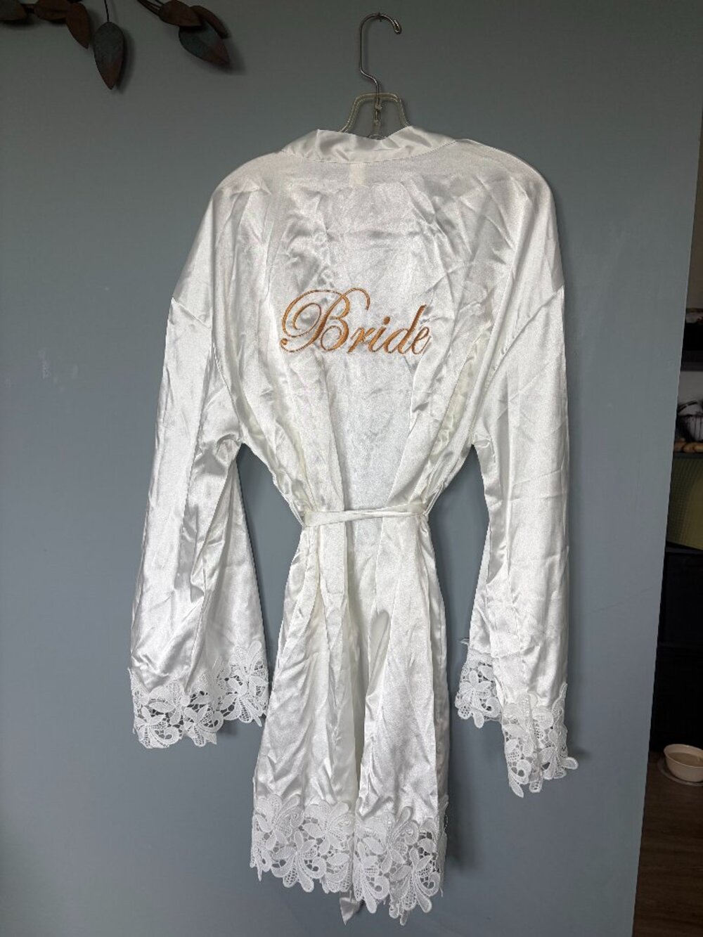 GUC BRIDE White & Lace Getting Ready Robe 2XL